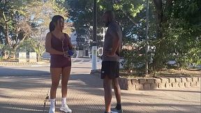 Encontrei um aluno na rua fui pro apartamento dar uma aula gratuita acabei dando muito mais o negao me fodeu gostosa nem meu cuzinho ele perdoou