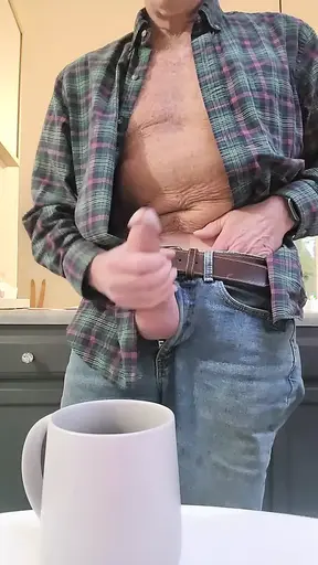 Daddy Cums in the Kitchen