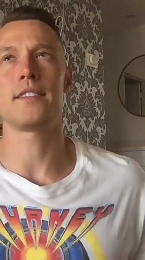 Just past noon on a tuesday live chat