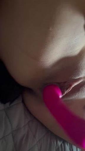 I masturbate with my new game -Italian amateur