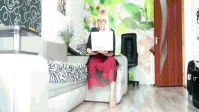 Finding Crutches MP4 (1280x720) FHD