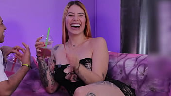 Andrea Pardo reveals her intimate details and seduces the audience in a steamy podcast - Sara Films