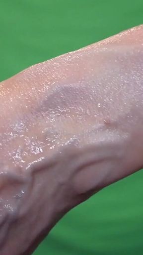 Rebecca Diamante's Big Hands Veins