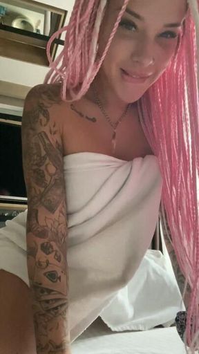 Pink solo play session 💦💦💦