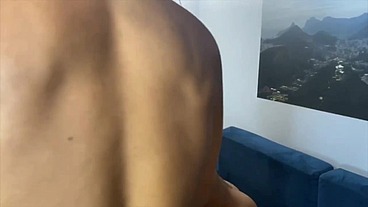 Sexo a 3 entre dotados, metendo muito no casal