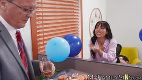 Slutty Vanessa Sky offers her asshole for hardcore office pounding