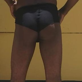 Ebony fem working ass