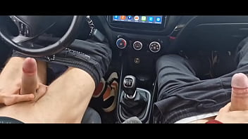 A random passerby got into the car and jerked off the taxi driver to cum!