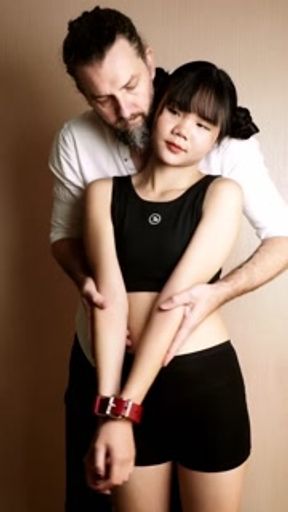 How to use a Hobble Belt for BDSM - 7 different ways to restrain her with Daddy's belt