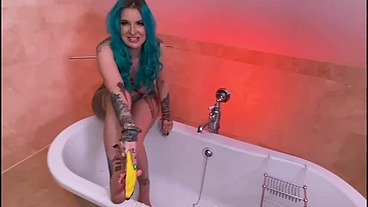 ALEXXA VICE BANANA SPLOSH