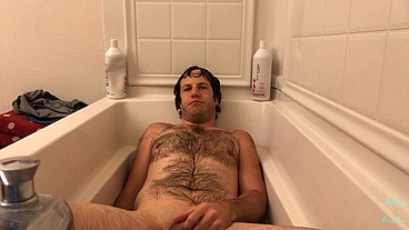 Adam Castle Takes Bath & Jerks Off Cock