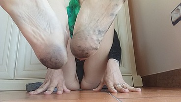 dirty dirty dirty barefoot