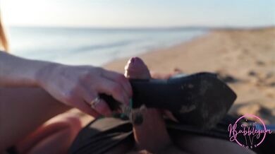 Risky Public Beach Heeljob & Shoejob ý Blonde Footjob with Long Toenails Cum on Feet