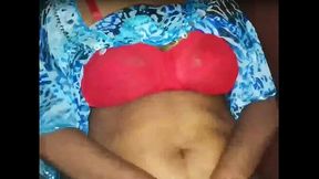 Sri Lankan COUGAR shows off huge natural knockers and masturbates for fans