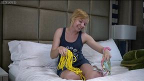 Self-Tied Hands-Free Orgasm - WMV