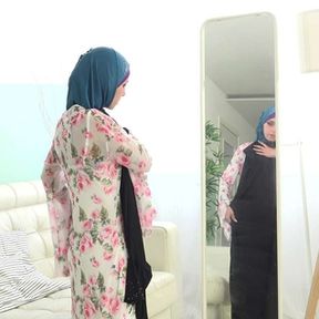 Small muslim wife needs to buy new dress