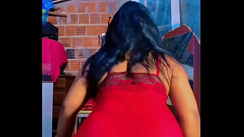 Dan&ccedil_ando de vestido