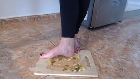I crush this kiwi with my bare feet 🌟