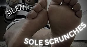 SILENT SOLE SCRUNCHES