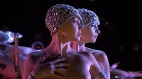 ”Hot Russian hottie strips”