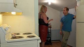 guy decides to dress in drag for the first time
