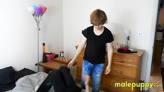 Twink Elis Ataxx smashes his beautiful ass into daddy Richard Lennox's face