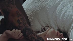 Victoria Voxxx takes throating and rough fucking from her patient