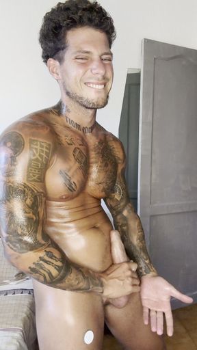 Big Cock Hunk Muscular!!