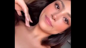 Tu novia te espera en casa - VideoCaption en Espa&ntilde_ol