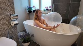 Looner - 208 - Bubble Bath in Berlin