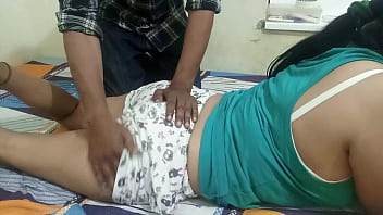 सौतेली बहन को चोदा जब वो जीजाजी से फोन पर बात करती रही ! गन्दी बाते हिंदी