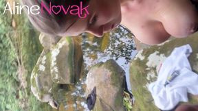loira da bunda gigante se aventurou na cachoeira, fez boquete e levou gozo na boca! (video completo)