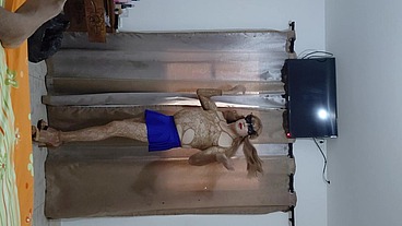 sexy crossdresser es follado por una poderosa verga de un moreno con el miembro muy bien parado y erecto que le destroza el culo y la hace terminar muy rico