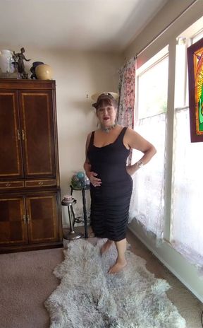 This Dress Is so Easy to Remove
