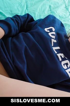 Stepsister Spreads Her Legs for Her Stepbrother to Slide His Girthy Dick Inside Her Tight Pussy