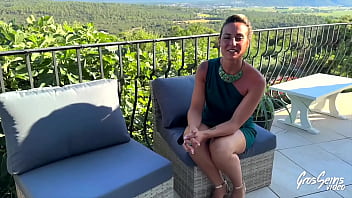 Pam, belle coquine, se fait dé_truire les orifices