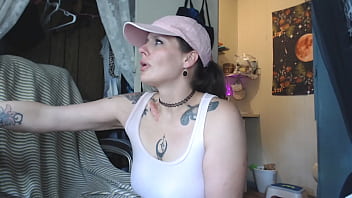 MandyCandy424 is having fun again! big squirting mess