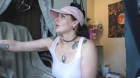 MandyCandy424 is having fun again! big squirting mess