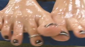 Foot Sluts Scene-1_sexy Blonde MILF Masturbating with Her Feet Ends up with Them Full of Semen