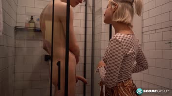 Helen's Steamy Shower to Bedroom Blowjob Bonanza