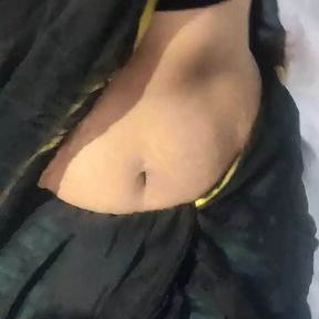 Indian telugu tamil kannada aunty saree exposing hot navel exposing to boy