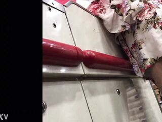 HAWT GILF IN SUPERMARKET