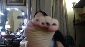 I Can't Resist My Own Toes