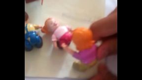Maestra tetona se coge a alumnos en clase de ingles