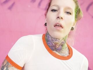 Large Cock Anal Goth Pornstar Takes It Raw