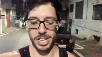 Outdoor blowjob for young stud in Liberdade, São Paulo