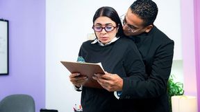 Oye Mami featuring Silvana Lee's big ass porn