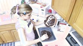 ”Teen topanga solo in kitchen”