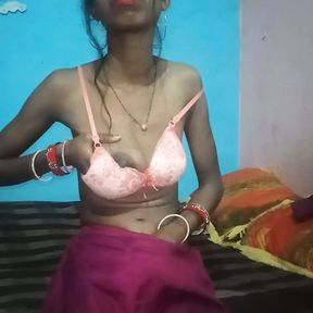 Desi tina ne aaj first baar Apne chote devar ji ko sex karna sikhaya