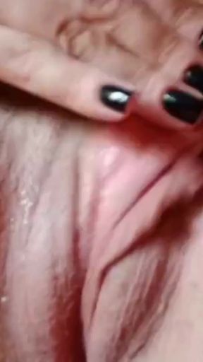 Compiled yummy and a siririca until cumming - grelo gg   Clip 1